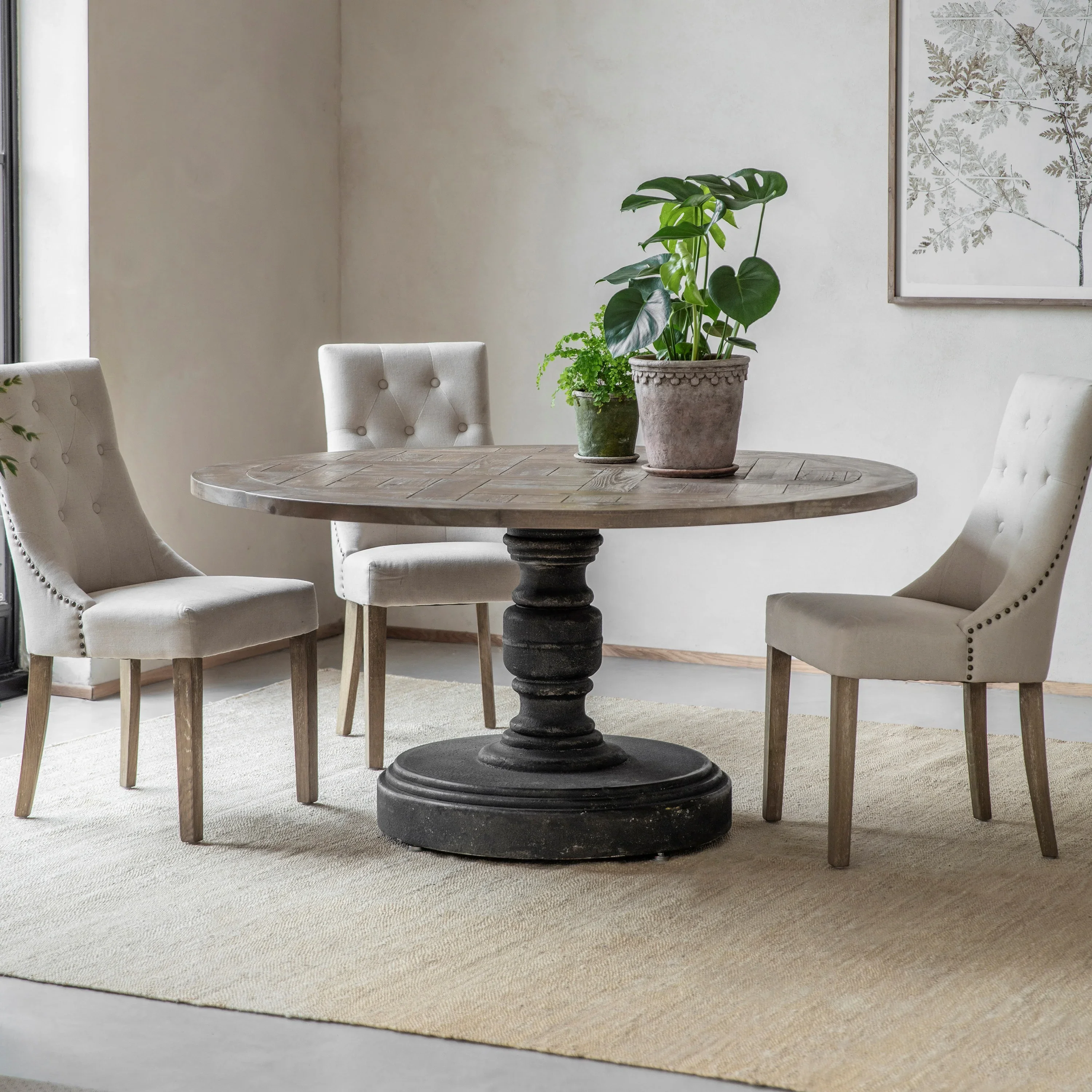 CLOVELLY ROUND DINING TABLE