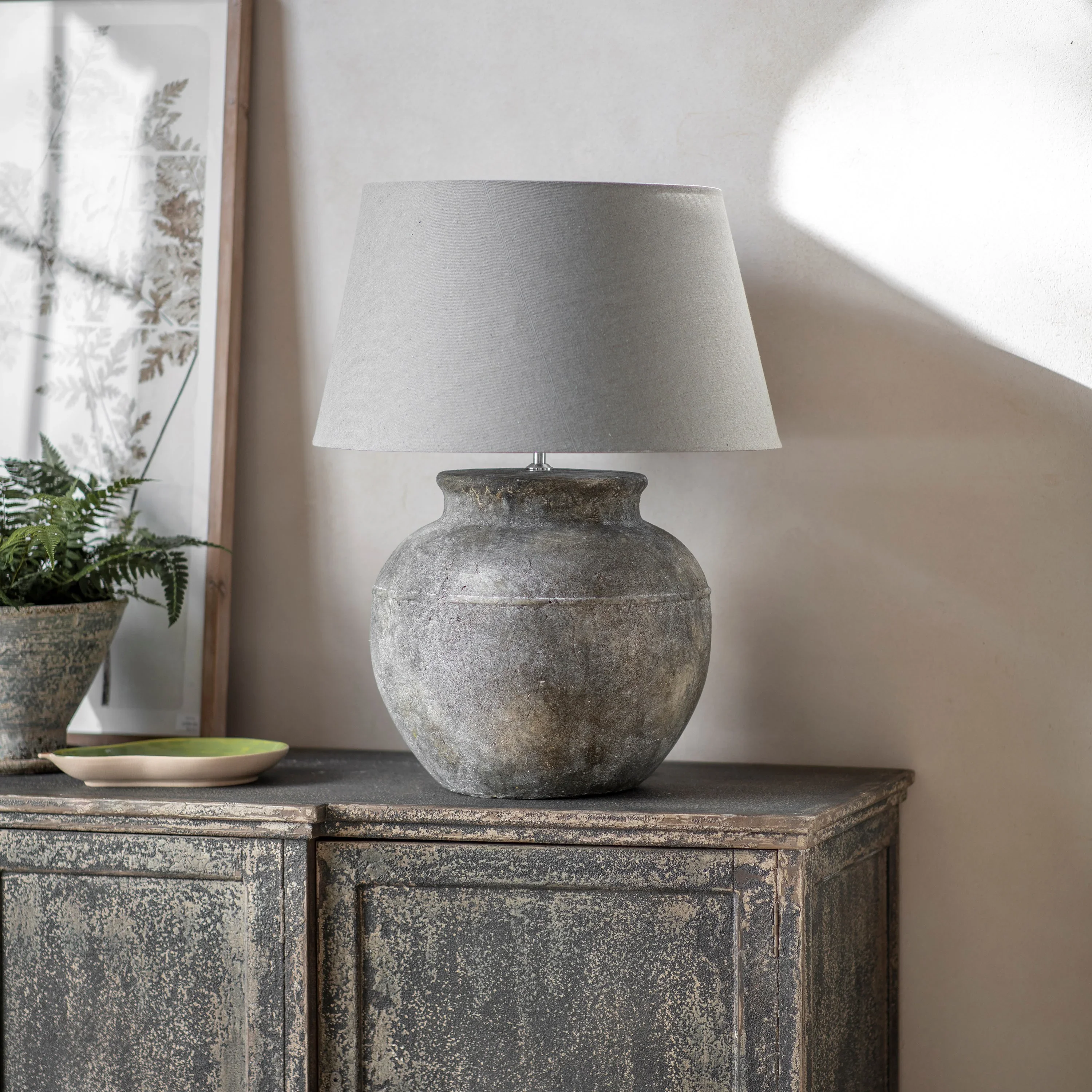 BAYBRIDGE STONE TABLE LAMP