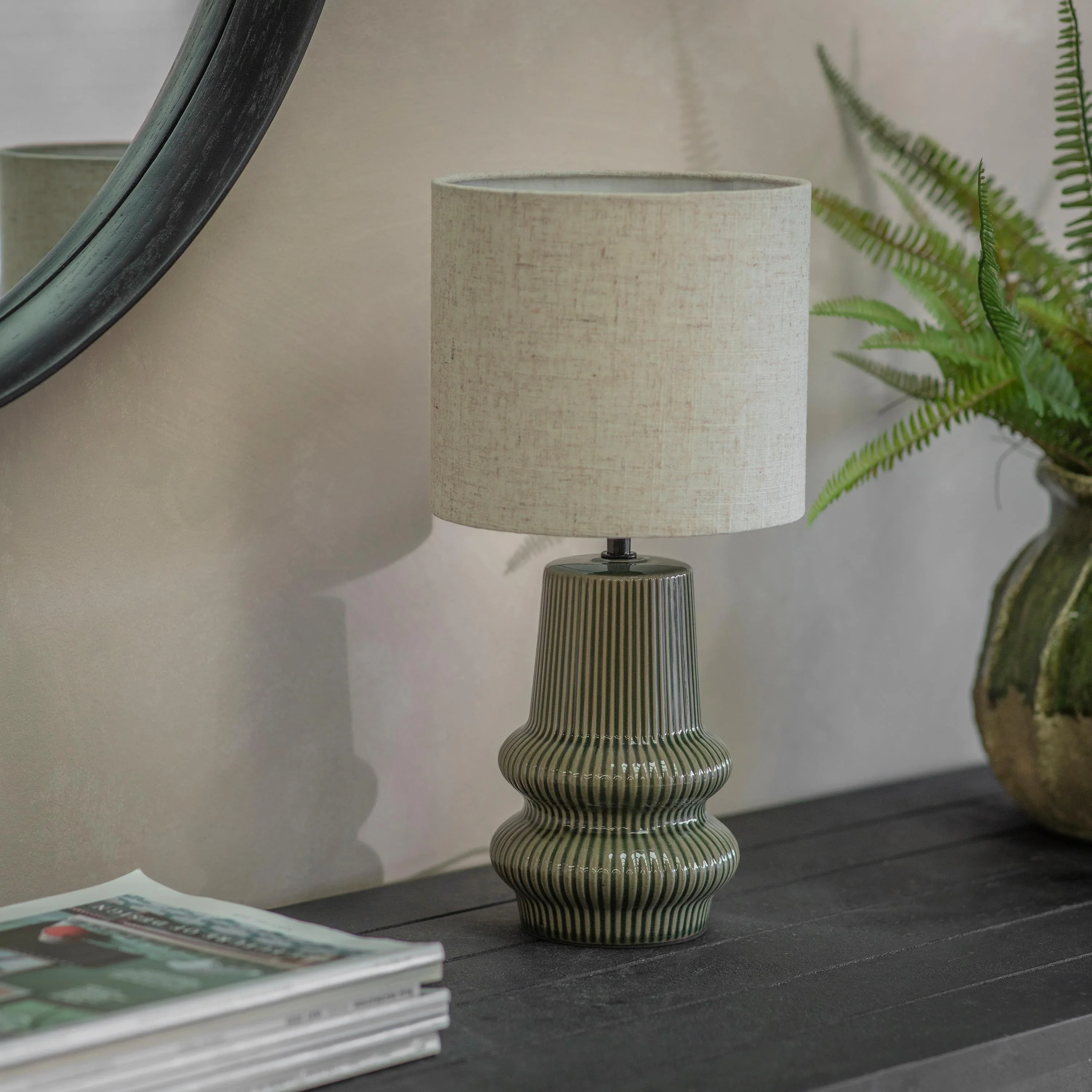 EDGEBOROUGH TABLE LAMP