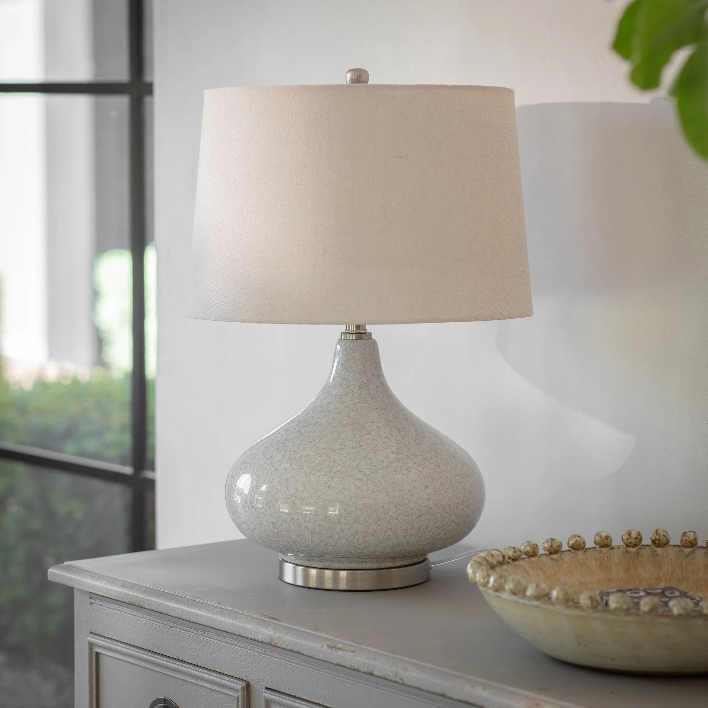 MAYFIELD CRACKLED TABLE LAMP